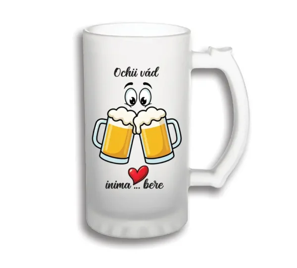 Halbă personalizată 500 ml – „Ochii văd, inima bere” halba personalizata ochii vad inima bere